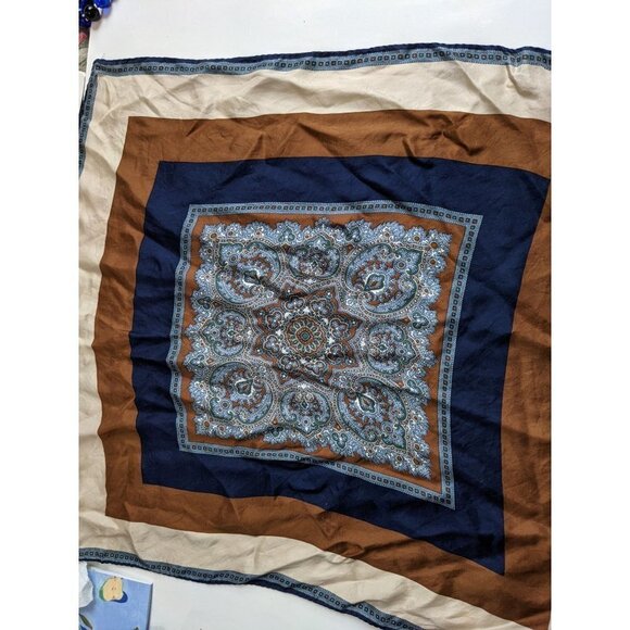 Vintage scarf by Dorce brown blue 22x23.5 in - Picture 6 of 9